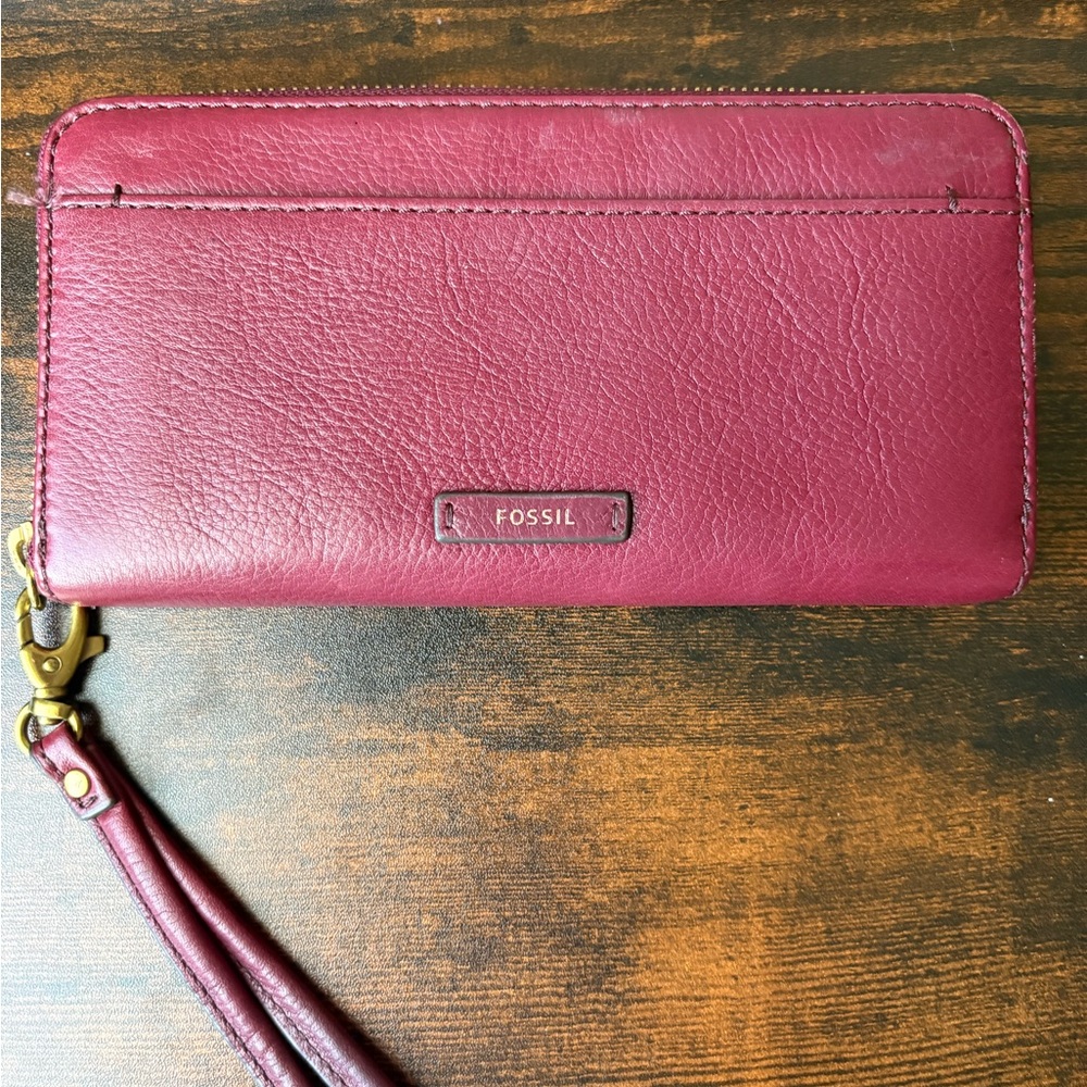Fossil Burgundy Leather Zip Wristlet